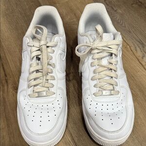 Men’s Nike Air Force 1 size 11
